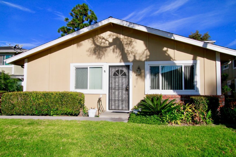 Huntington Gardens - Huntington Beach CA